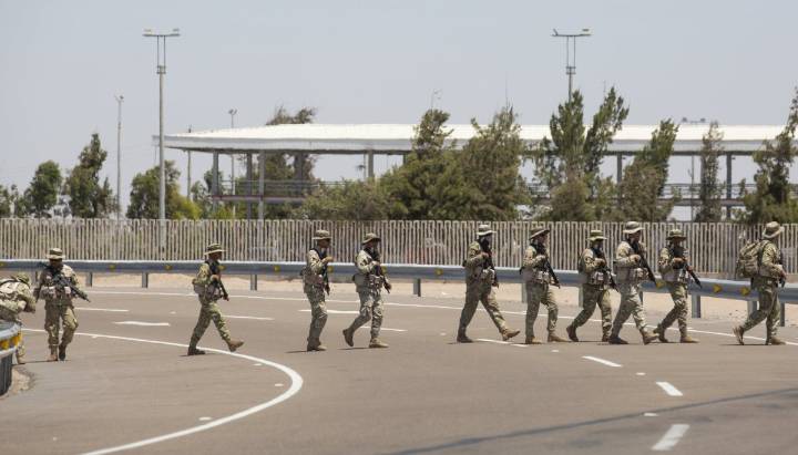 Jara cuestiona demora del Gobierno ante crisis migratoria en frontera norte