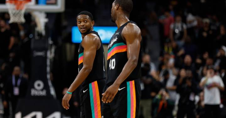 Week in Review: Veterans help lead shorthanded Spurs to a couple of home victories