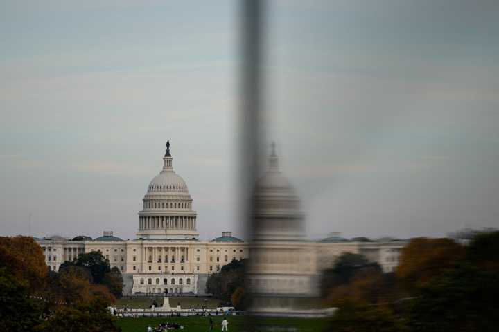 Government shutdown updates: Senate to reconvene as shutdown approaches record