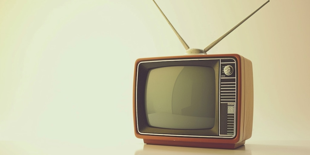 La nueva tendencia con los televisores viejos: ya no se tiran y se transforman en nuevos dispositivos para la casa