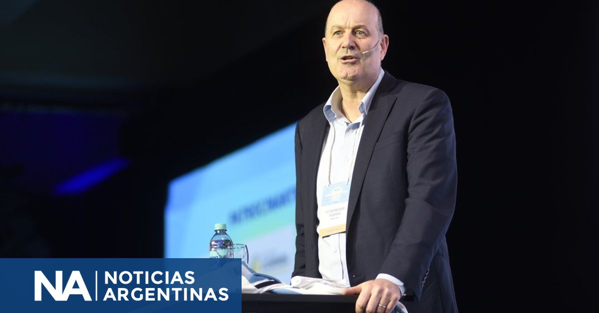 Sturzenegger celebró la producción récord de petróleo y arremetió contra el kirchnerismo