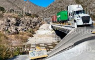Descuido le cobra la vida a copiloto de trailero en ‘Los Chorros’; hombre cae accidente seis metros