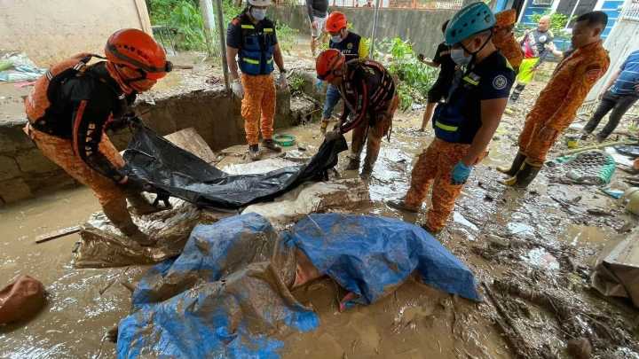 Typhoon Kalmaegi kills 66 in Philippines; 26 missing as flood traps many