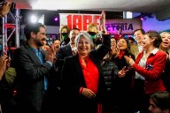Jeannette Jara, ganadora de la primera ronda de las presidenciales en Chile, hace guiños a otros candidatos