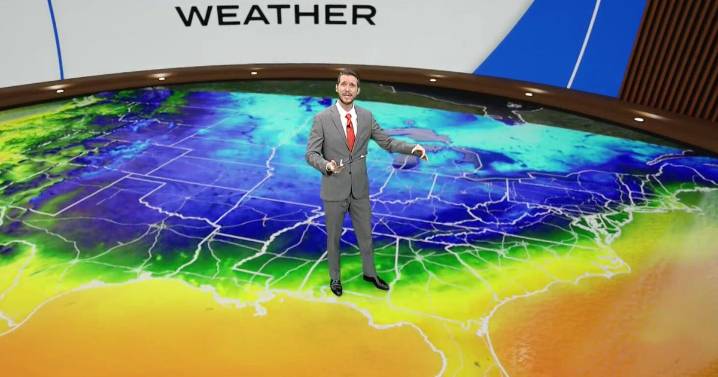 Warmer weekend ahead for South Florida before strong cold front brings big cooldown