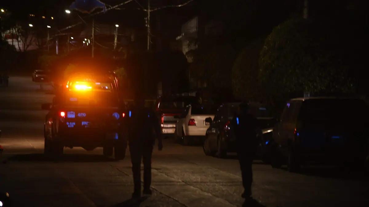 Hombres armados irrumpen en una casa y asesinan a un menor en Celaya