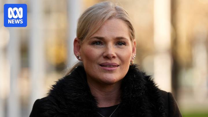 Leanne Castley steps down as Canberra Liberals leader, Jeremy Hanson resigns as deputy