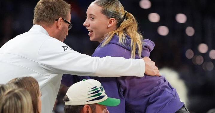 Paige Bueckers goes No. 1 in Unrivaled draft, joins The Breeze