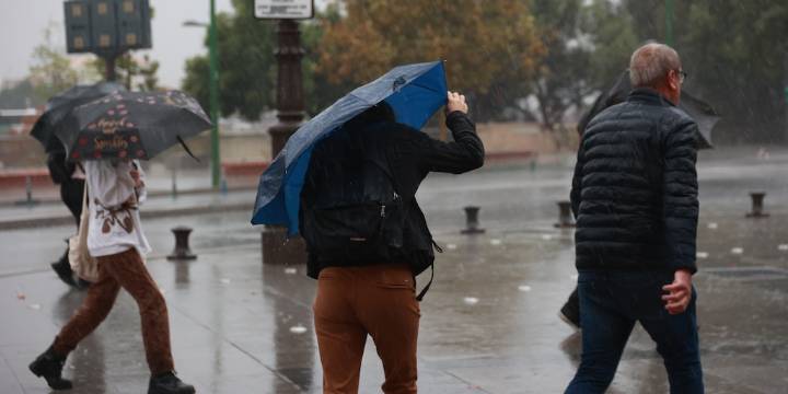 Protección Civil lanza un EsAlert por las fuertes lluvias en el litoral y prelitoral de Cataluña