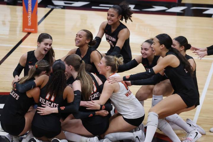 Winter Park repeats as 7A girls volleyball state champion