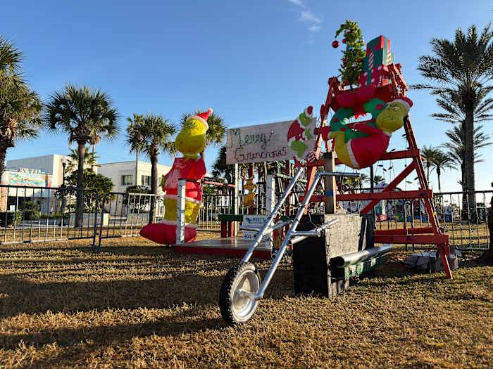 Deck The Chairs returns to Jacksonville Beach with 70 decorated chairs, nightly light show and family