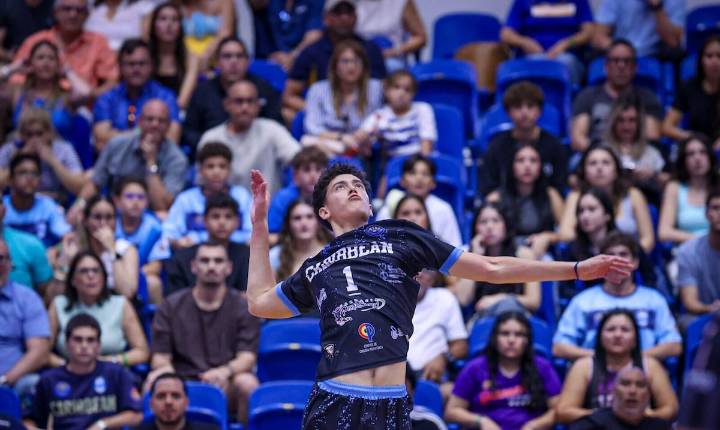 Gustavo Álvarez, el mejor prospecto de la clase 2026 que ha recibido acercamientos de hasta Harvard