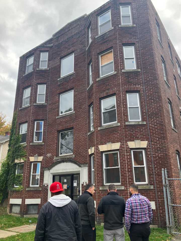 Los apartamentos de North End, que en su día fueron considerados un renacimiento impulsado por Farm Workers’ fueron embargados