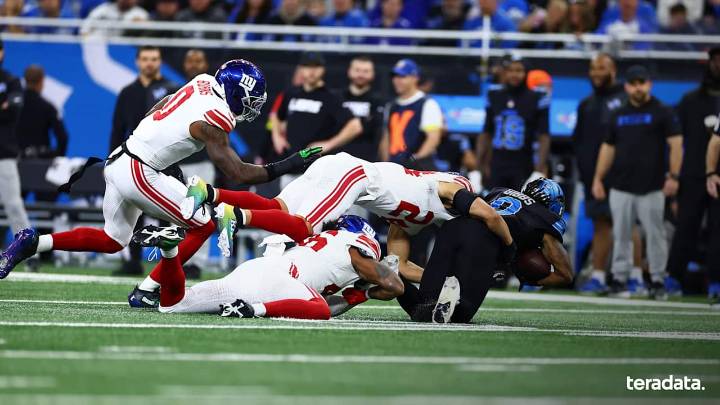 📸 Game Photos: Giants take on Lions in Week 12
