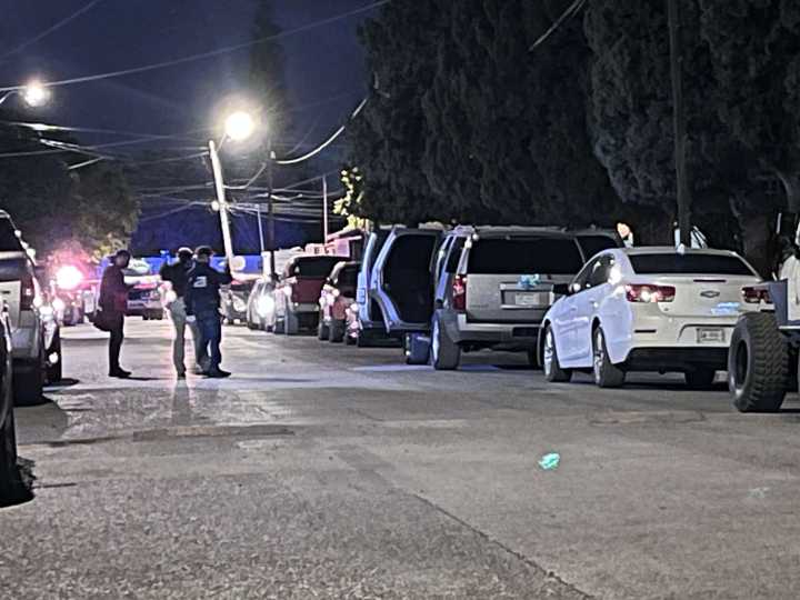 Lo sorprenden a tiros afuera de su casa; muere dentro de su Tahoe