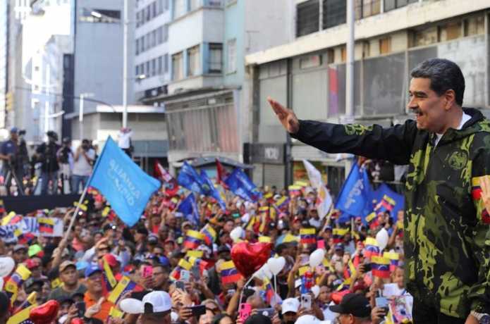 Nicolás Maduro llama a defender la venezolanidad