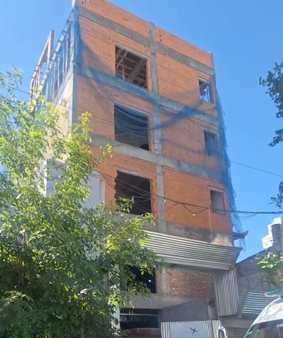 Obrero de la construcción falleció tras caer de un edifico en construcción en calle Lavalle 34