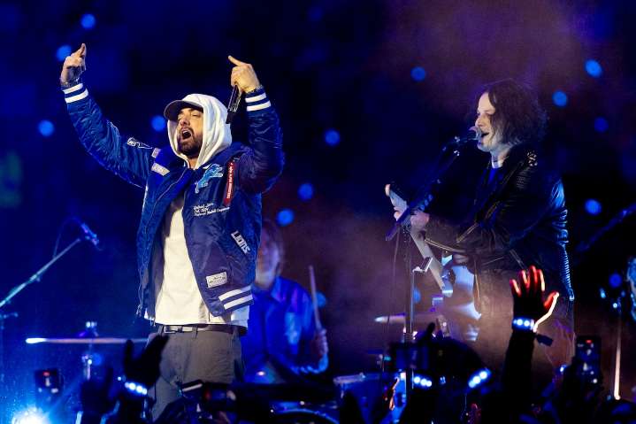 Eminem surprises, Jack White performs at Detroit Lions halftime show on Thanksgiving