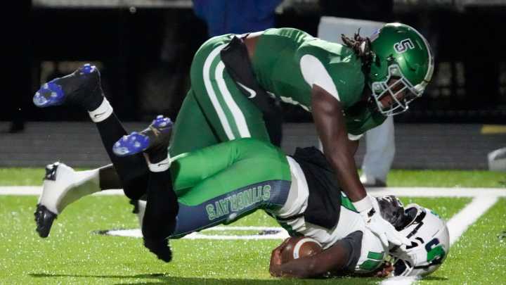 Venice defeats Sumner in Class 7A-2 Regional Championship