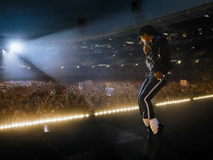 Michael Jackson fans get first look at new bio