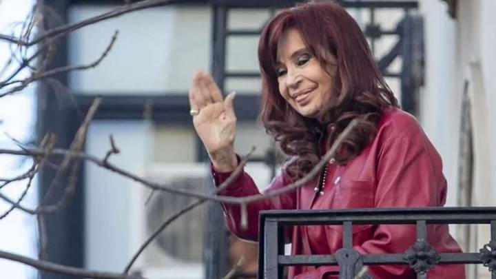 Cuadernos: testimonios aluden a movimientos de bolsos con dinero en Olivos y Recoleta