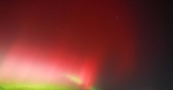 Northern Lights dazzle in a spectacular display over Colorado