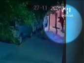 Video impactante: revelan registro del ataque que terminó con la vida de estudiante fuera de su edificio en Santiago