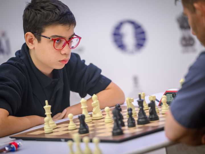 Mundial de ajedrez: Faustino Oro eliminó a un gran maestro croata y enfrentará uno de los rivales más duros de su carrera