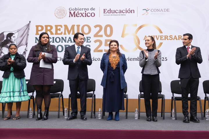 México celebró 50 años del Premio Nacional de Deportes con atletas de élite como...