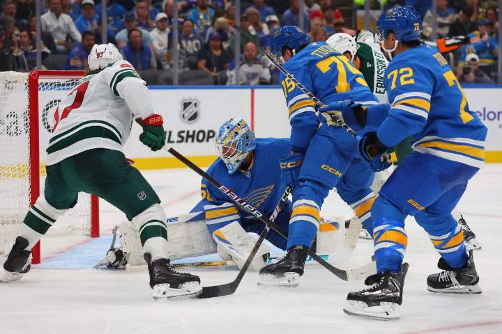 Early concerning NHL trends: Contenders' offensive woes, goaltending gaffes and the Wild