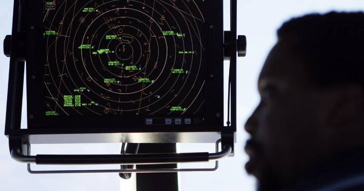 FAA reducing air traffic by 10% across 40 'high-volume' markets during government shutdown