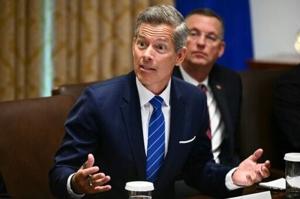 US transport secretary says shutdown could cause airspace closures