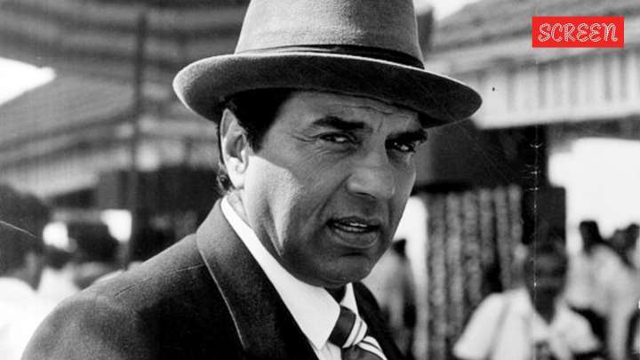 'Dharmendra not on ventilator, actor is recuperating,' confirm sources