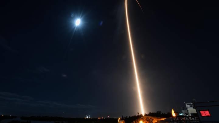 Fireball spotted in Florida. It wasn't a SpaceX Falcon 9 rocket