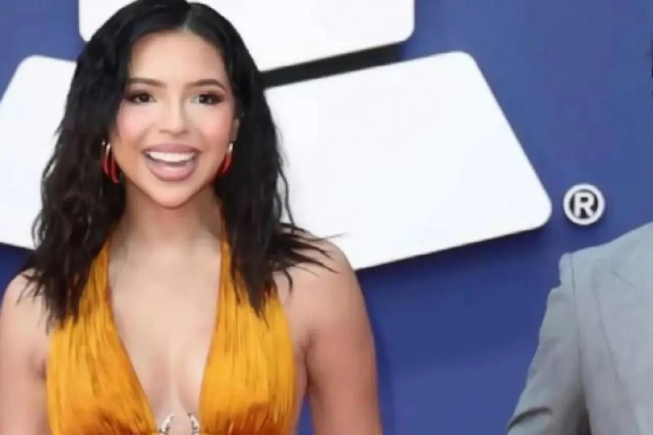 Ángela Aguilar ignora a Vadhir Derbez y desata críticas en los Latin Grammy 2025