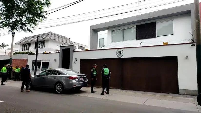 Betssy Chávez: PNP aumenta vigilancia en Embajada de México tras salida del país de encargada de negocios