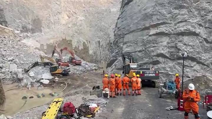 Sonbhadra mine collapse: 1 dead, several feared trapped as rescue enters second day