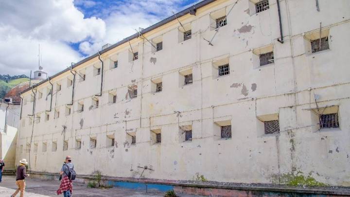 Hallan a 12 reos muertos en tres cárceles de Ecuador; investigan posibles ataques y enfermedades