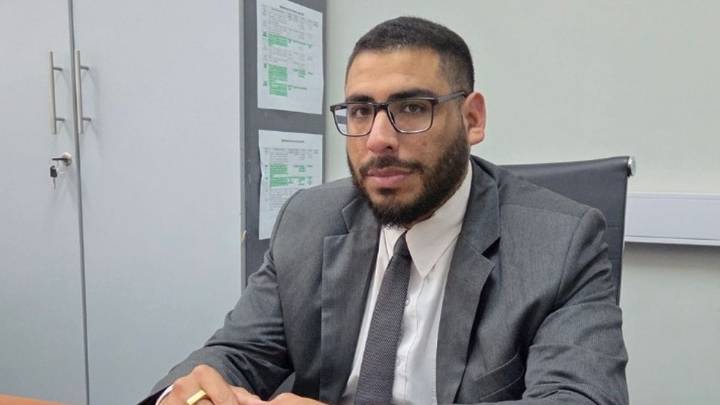 Piden medidas restrictivas para una empleada judicial