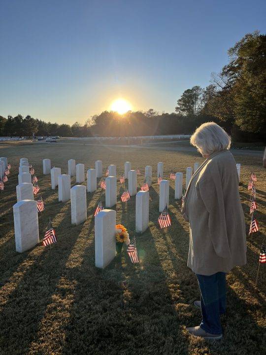 Families gather at Alabama National Cemetery on Veterans Day