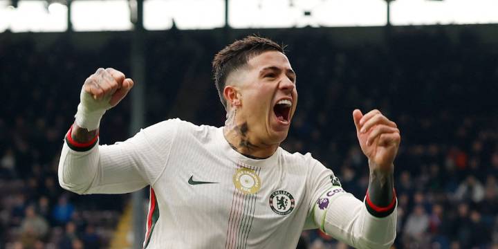 El gran gol de Enzo Fernández en Chelsea: cinco pases desde un área a la otra, corrida de 70 metros y definición