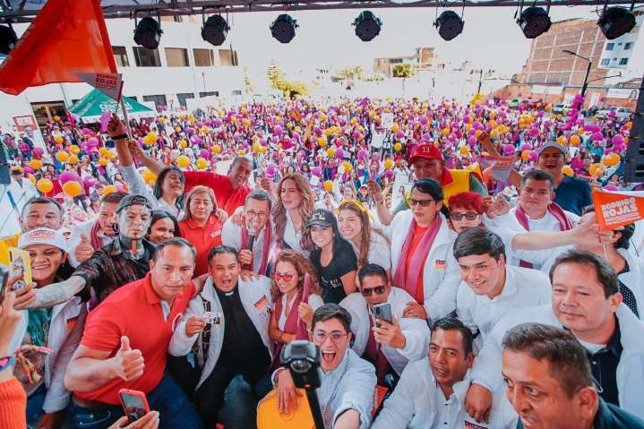 Rodrigo Rojas recibe el apoyo de Sandra Corredor y de las mujeres de Duitama