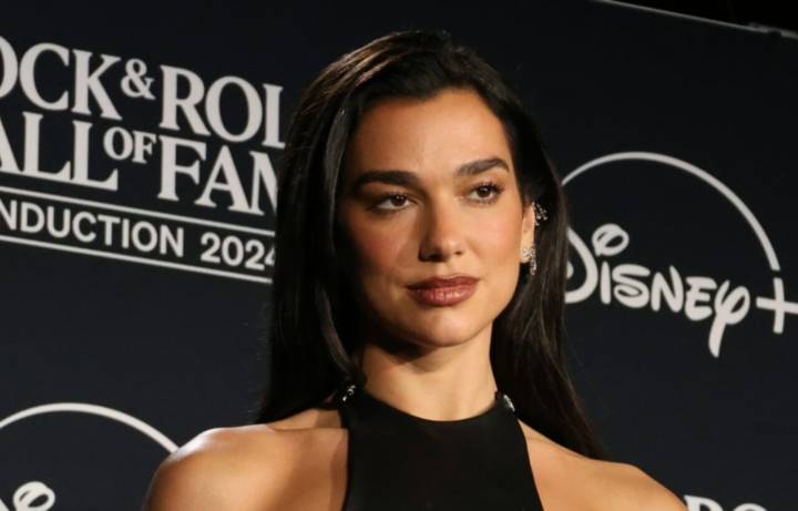 Dua Lipa le rinde un emotivo tributo a Shakira: ¡Un homenaje que no te puedes perder!