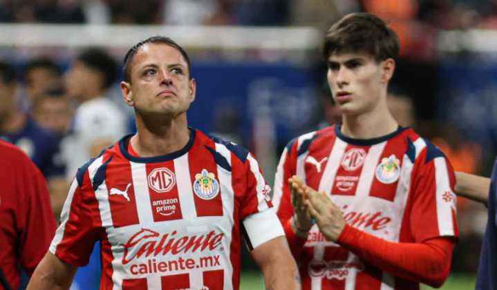 “Me da tranquilidad”: Armando González revela el rol de Javier Hernández detrás de su racha goleadora