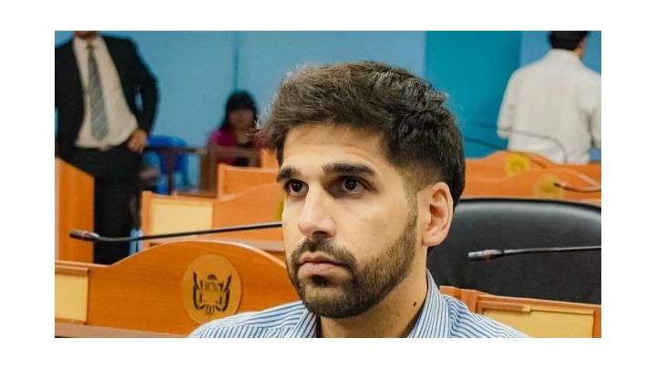 Puente denunció la caída salarial docente en Catamarca