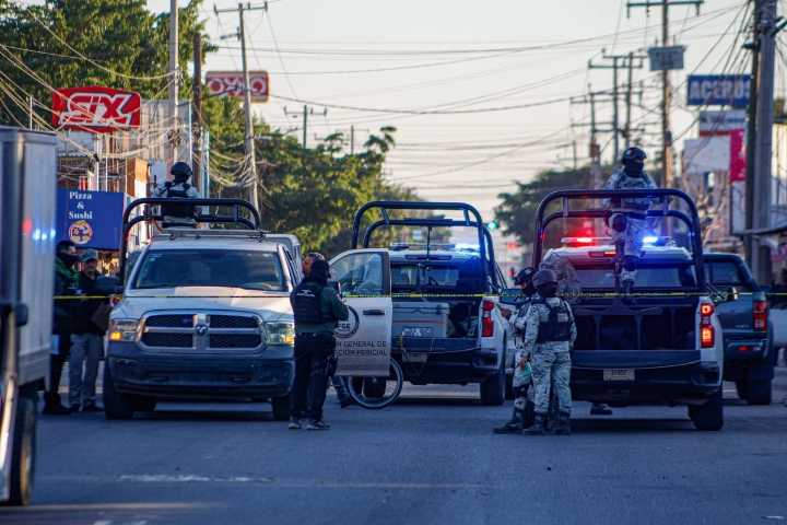Pobladores de El Rosario, Sinaloa exigen instalación de base militar