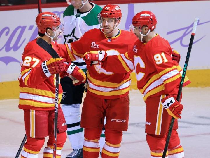 Three takeaways as Huberdeau’s fight highlights impressive home win for Flames