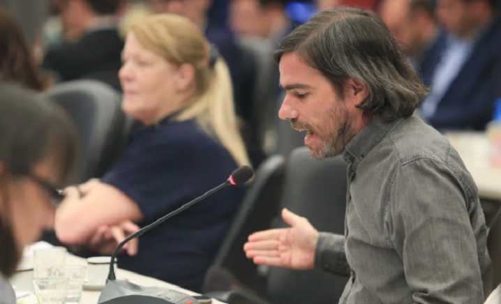 Del Caño asumirá como diputado nacional y explicó cómo será la rotación de bancas del FIT
