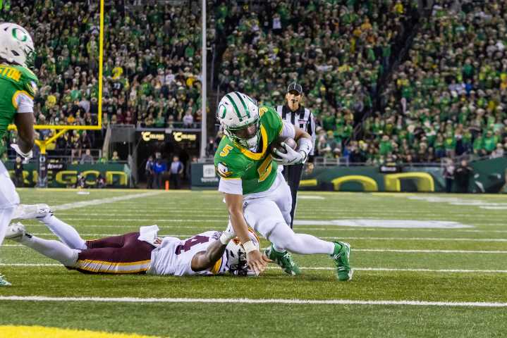Oregon moves up in College Football Playoff rankings ahead of top 15 matchup with USC
