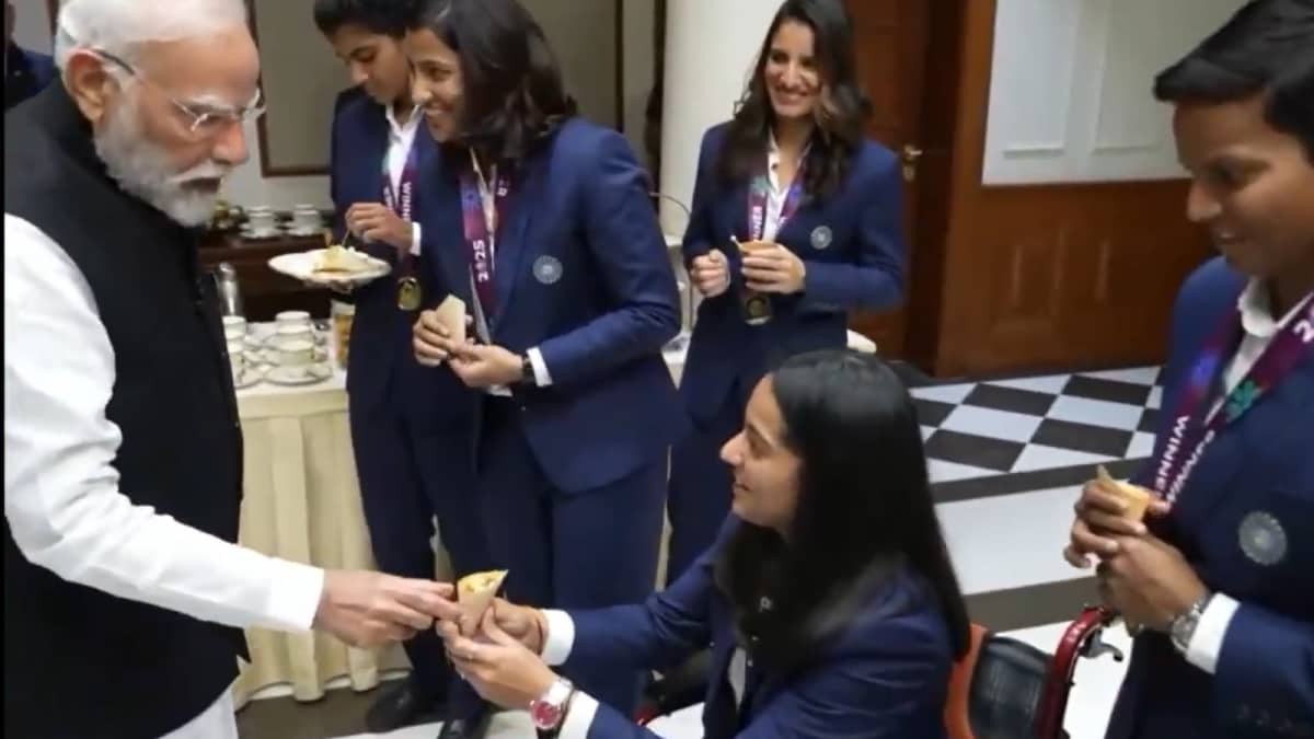 ‘Aapko Koi Kuch De Nahi Raha’: PM Modi’s Sweet Gesture Toward Injured Player Pratika Rawal Melts Hearts Online